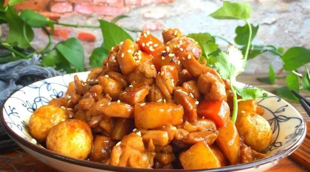 不愧为江浙名菜萝卜醋烧鸡香而不腻口感独特鲜美嫩滑