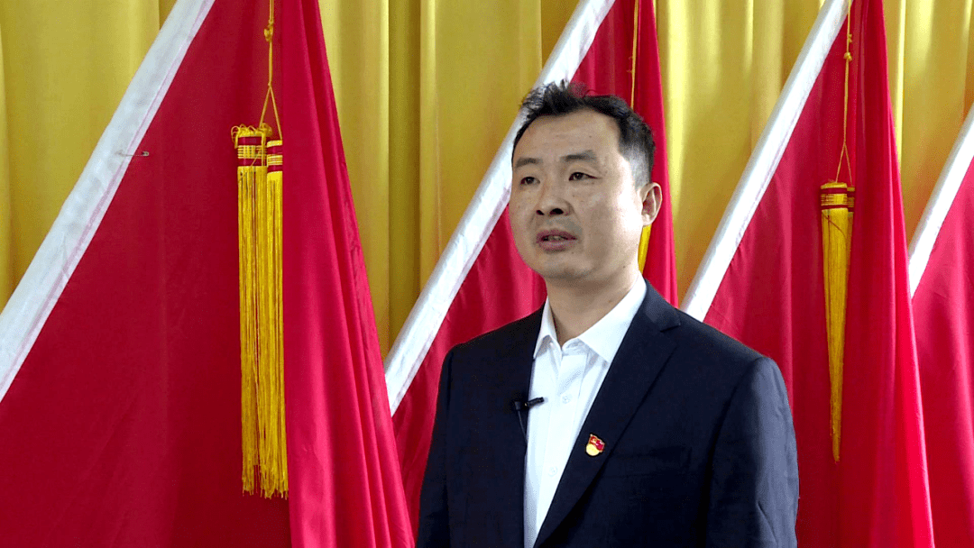 建设年61紧盯目标我敢干】专访筠连镇镇长 黄峰_活动_筠连县_发展质