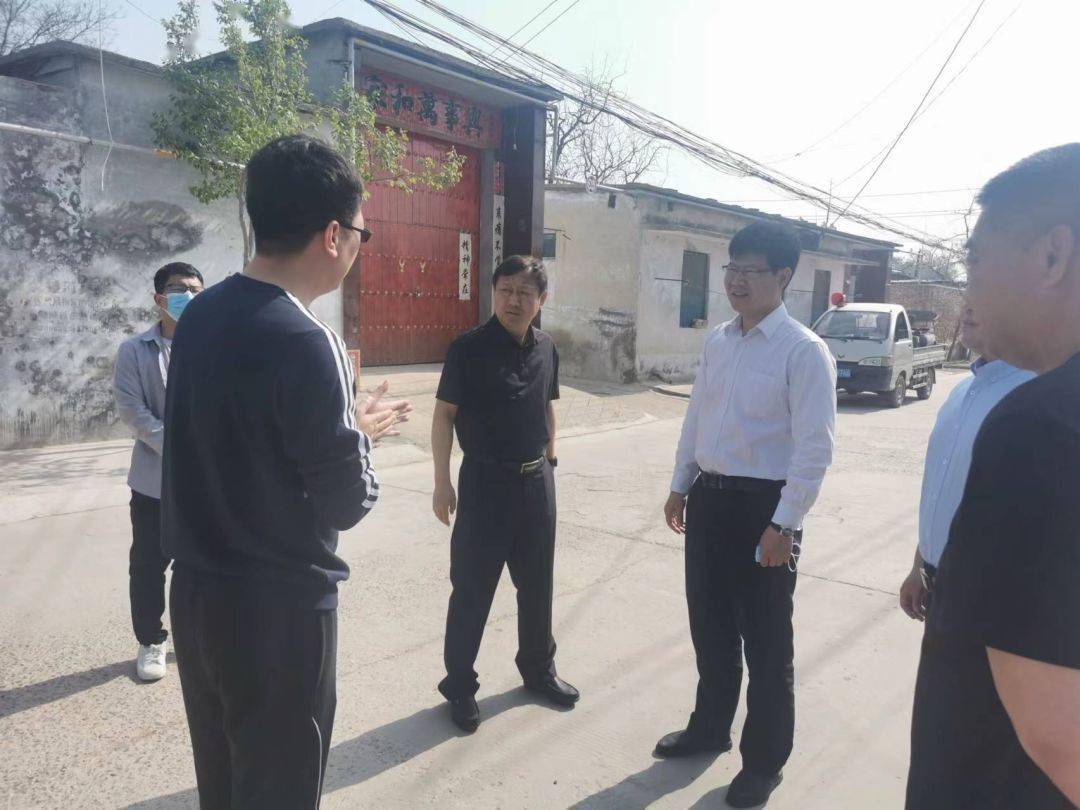 指导工作,广平镇党委书记赵学成,党委副书记,镇长庞建军等人陪同活动