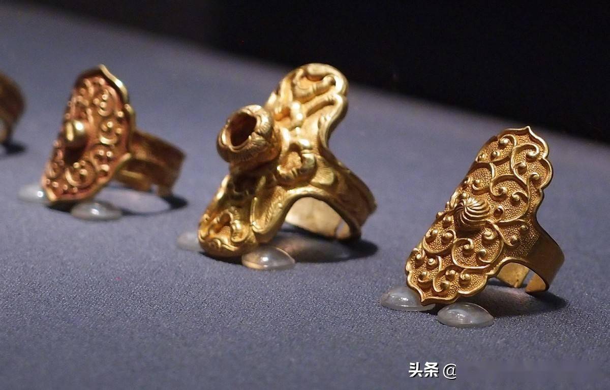 首博跟随大辽五京进京的耶律羽之墓文物