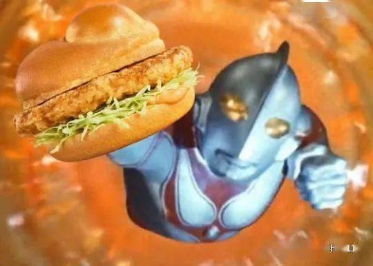 麦当劳联动杰克奥特曼主题汉堡公开光之国专属补充能量的美食