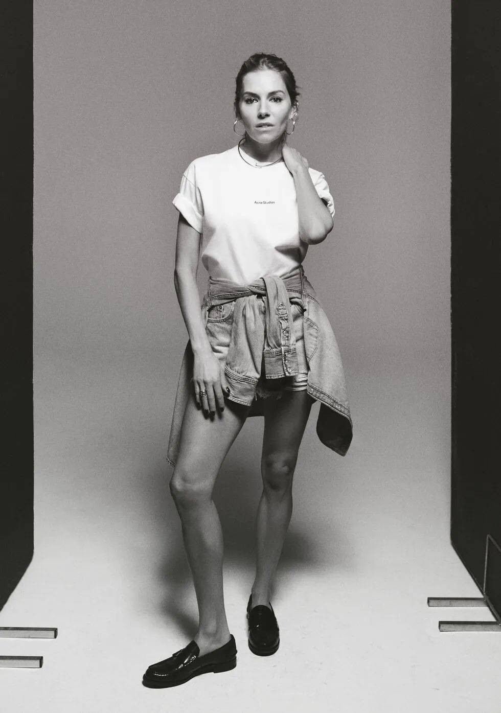 她的新剧也来了|赏色_西耶娜·米勒_米歇尔·道克瑞_丑闻