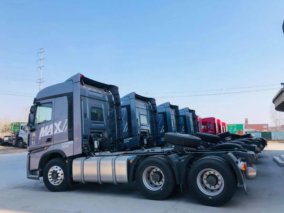 35万的豪沃max轻奢版远程启动自动空调通风座椅强的很