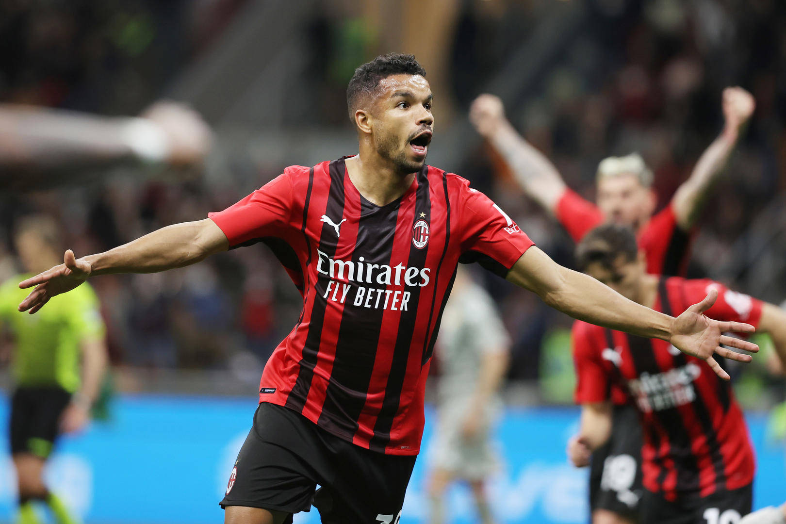 10亿欧元收购若达成,米兰将和曼城当"亲戚"_埃利奥特_欧冠_国米