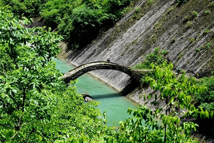 鹿院坪,清江古河床,恩施大峽谷伍家臺徒步遊_地縫_前往_亮點