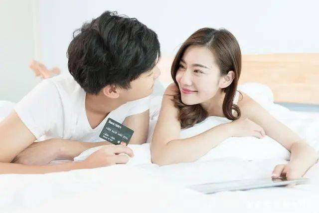 洋妻子提出aa制被拒撒贝宁仅用了一招轻松解决难题