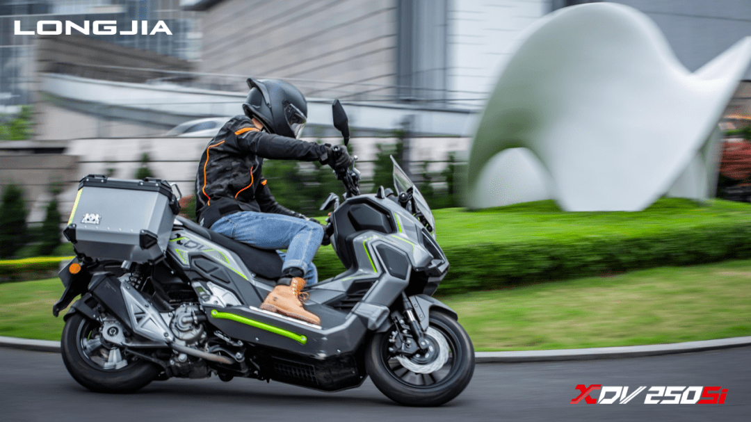 箱见恨晚拉力踏板龙嘉xdv250si秒变高能摩旅战神