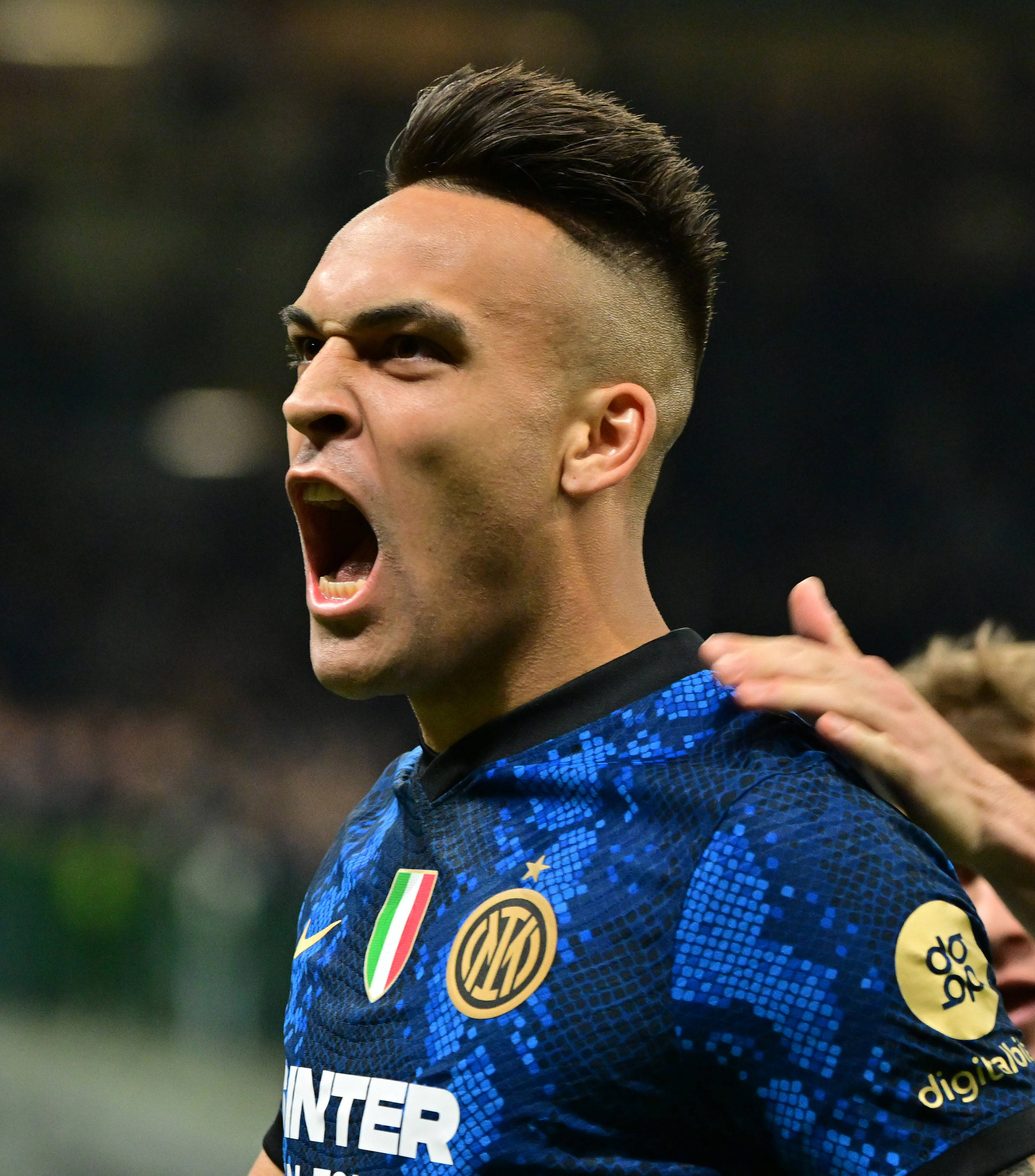 意大利杯国米战胜米兰晋级决赛