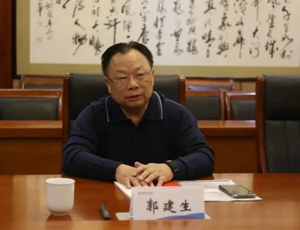 南阳职业学院校长郭建生带头开展访企拓岗促就业专题座谈