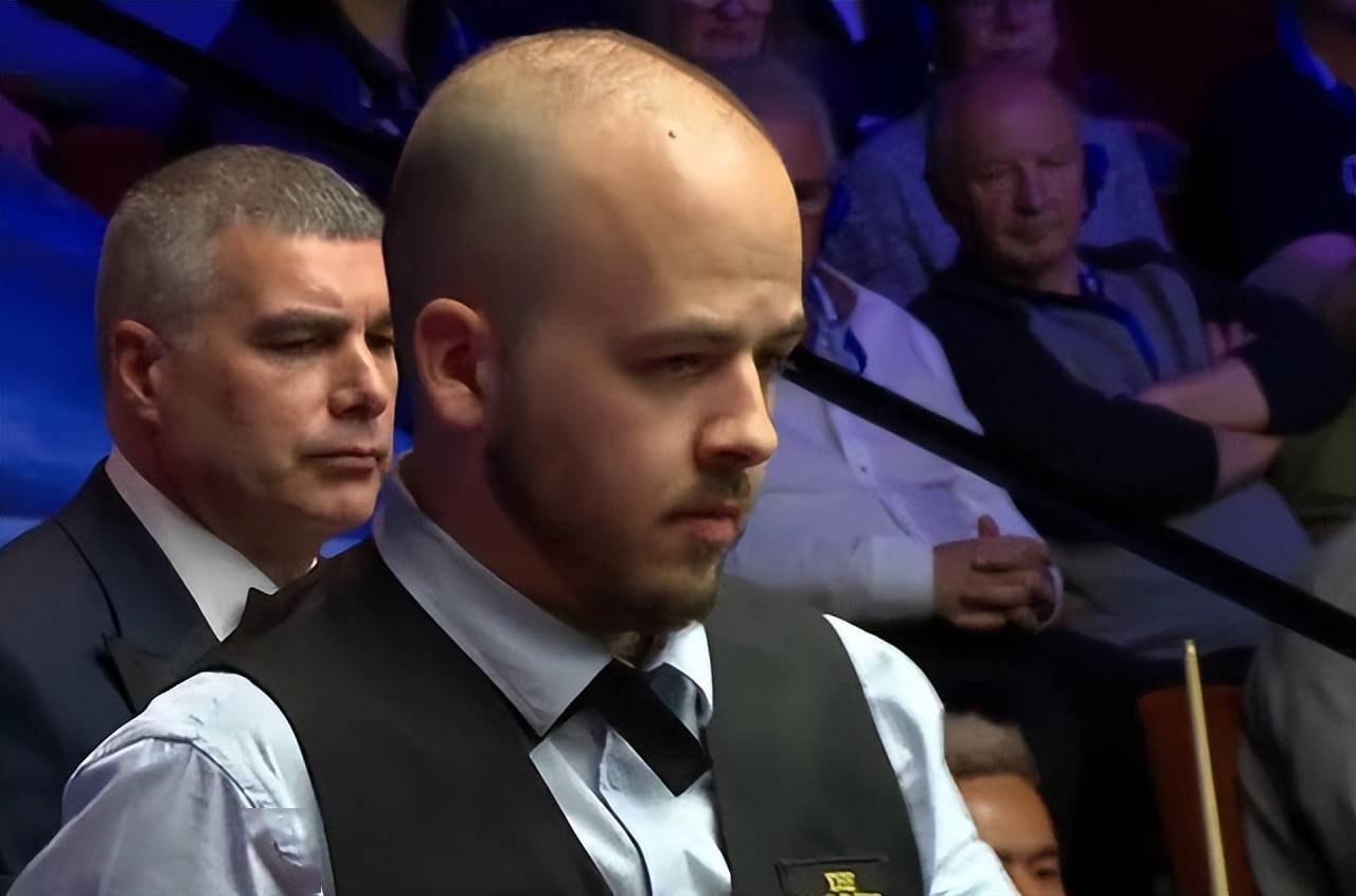 斯诺克3大种子选手一轮游,泰国黑马意外挺进16强_卢卡·布雷切尔_桑坎