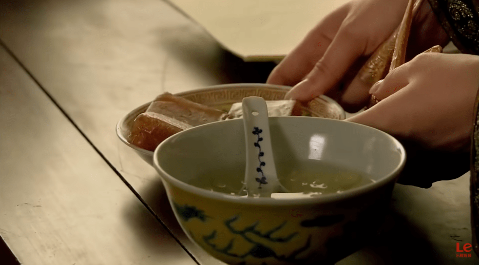 破案了,《甄嬛传》其实是个美食片?_华妃_剧照_枣泥山药糕
