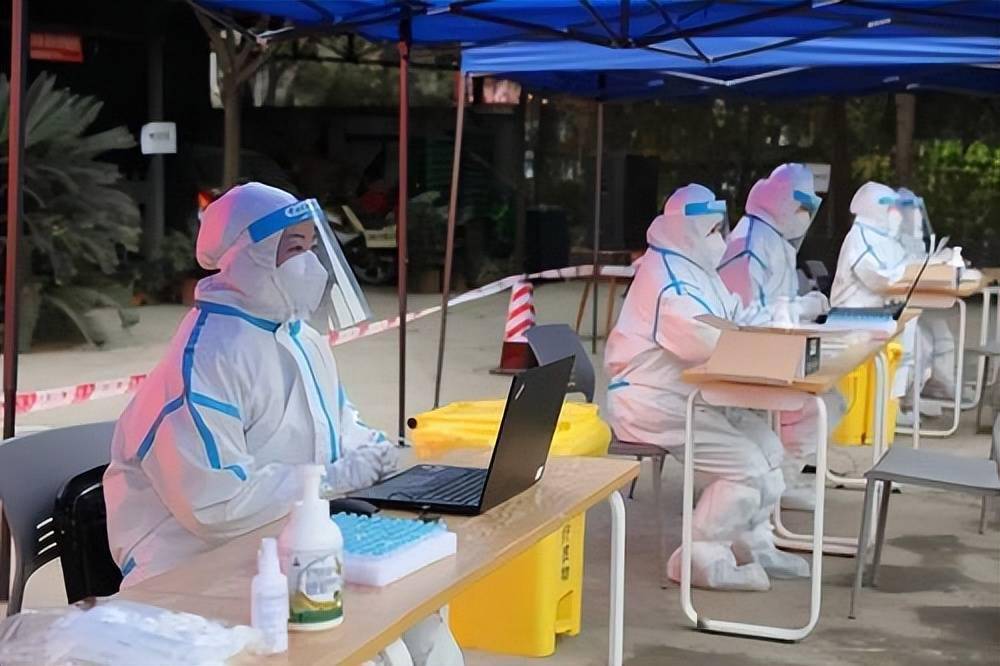 上海女子小区隔离竟感染新冠,原来问题出在细节,真是防不胜防