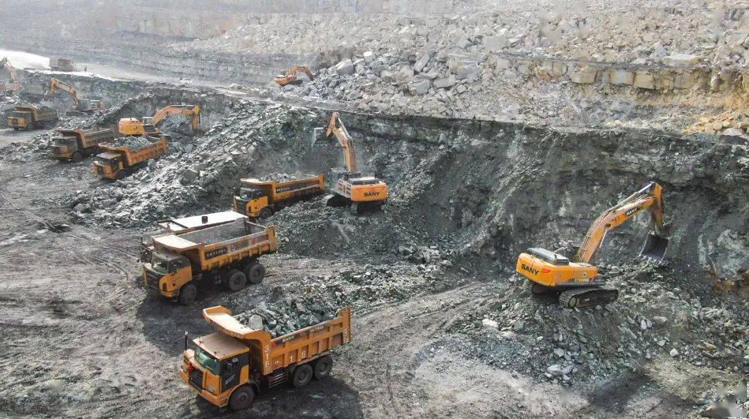 核心优势明显三一宽体车新品引爆市场