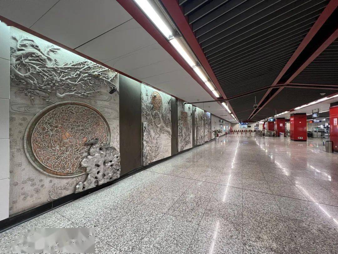 花神庙站一号线77三山街,位于南京市秦淮区中华路