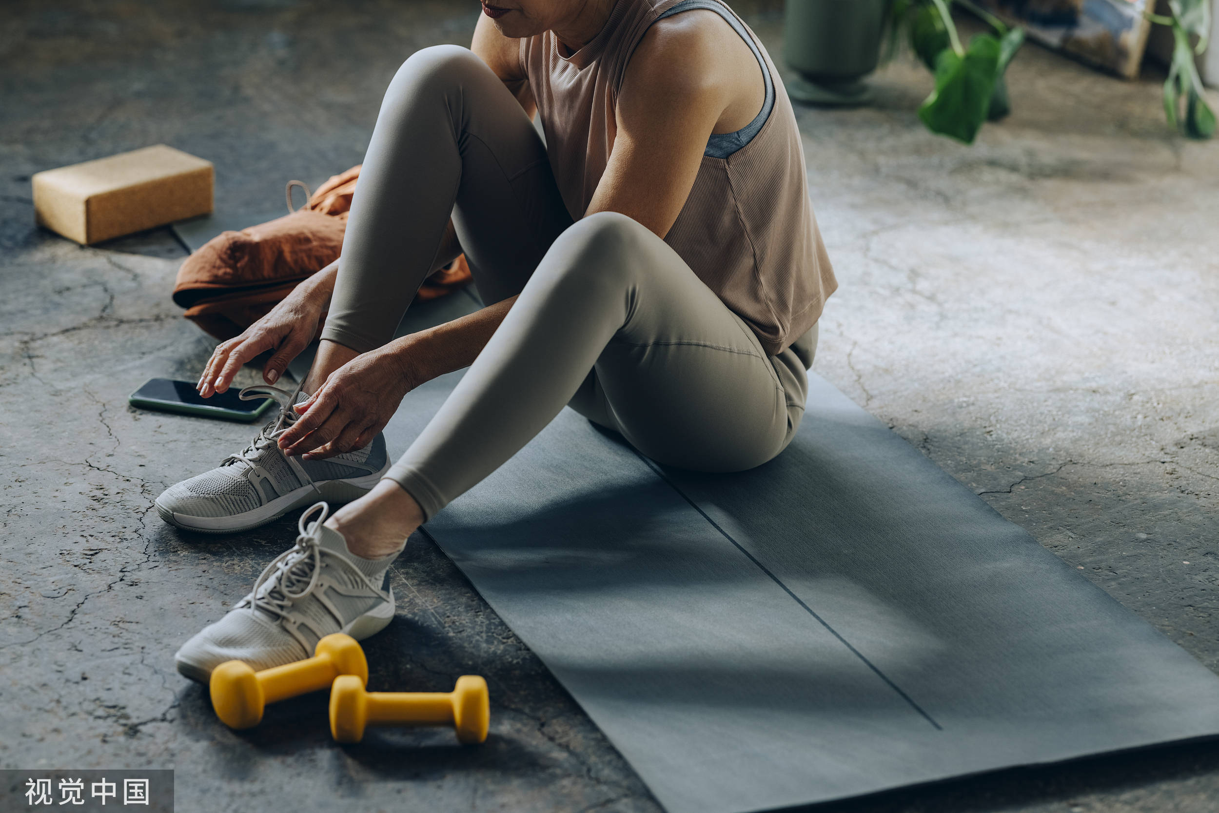 澎湃健身房居家期间每天什么时候运动减肥效果最好