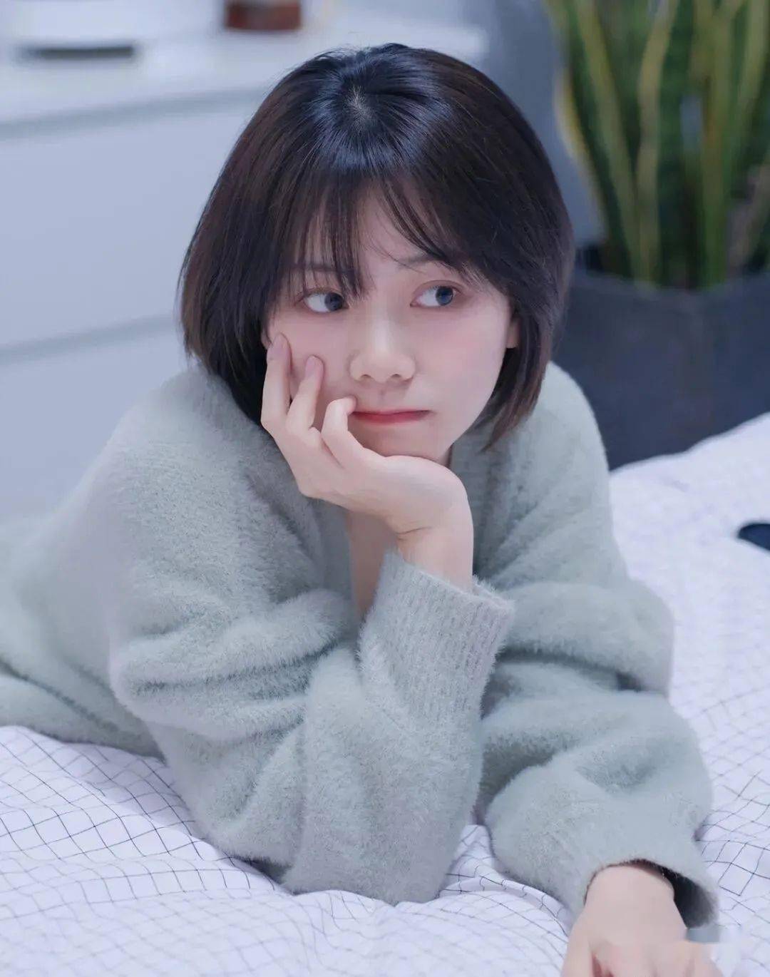 乖乖女短发好减龄