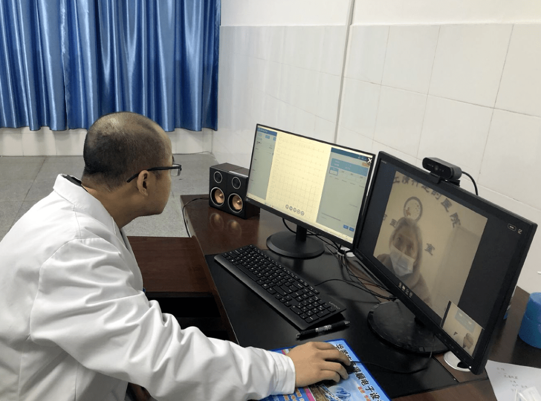 内还有一个基于互联网,大数据云平台的智能诊疗系统,俗称"医生工作站"