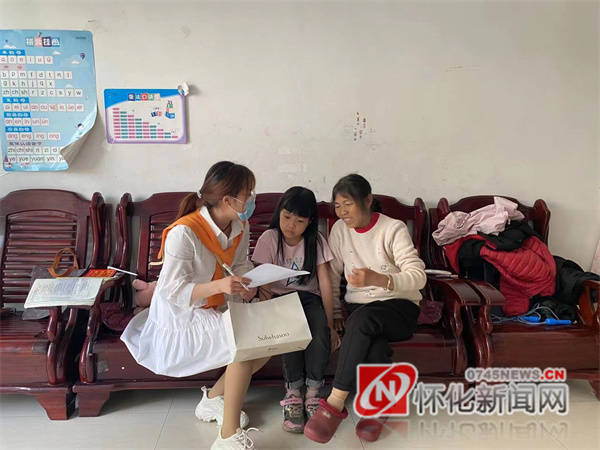 新晃:以"行"促宣,以"访"助安_林冲镇_工作_家长