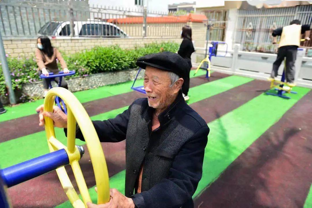 文明乡风金峰镇首峰村文明积分兑出美丽村庄