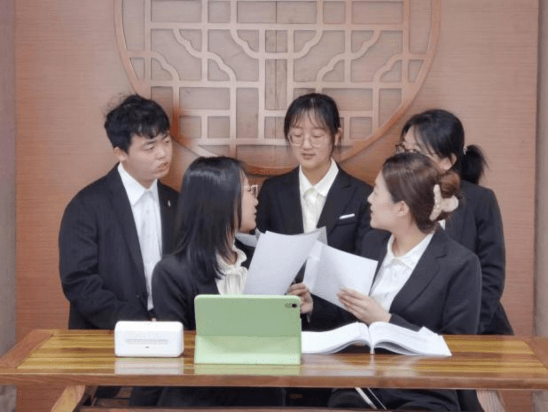 疫情下,我们创新创业_团队_大学生_项目