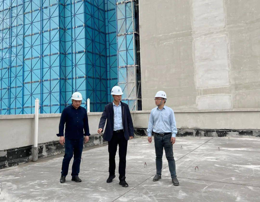 李能斌到五建集团南宁片区两项目开展2022年二季度暨五一节前安全生产