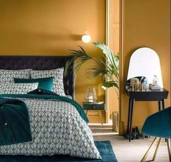 装修关于卧室色彩的一些搭配技巧打造温馨惬意的卧室