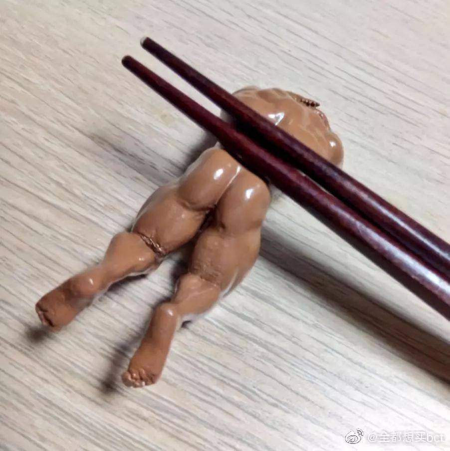 08老鼠头被盆子卡住,它屁股后感觉一阵阴凉…猫和老鼠诚不欺我…09