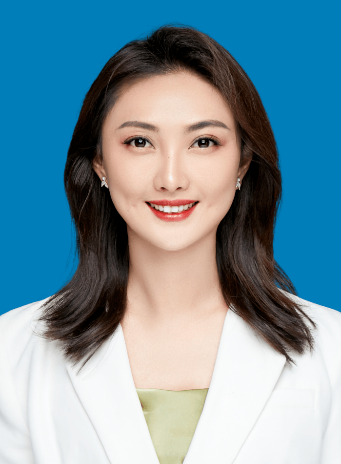 中共党员,本科学历,现任四川天府新区华阳街道麓湖公园社区党委书记