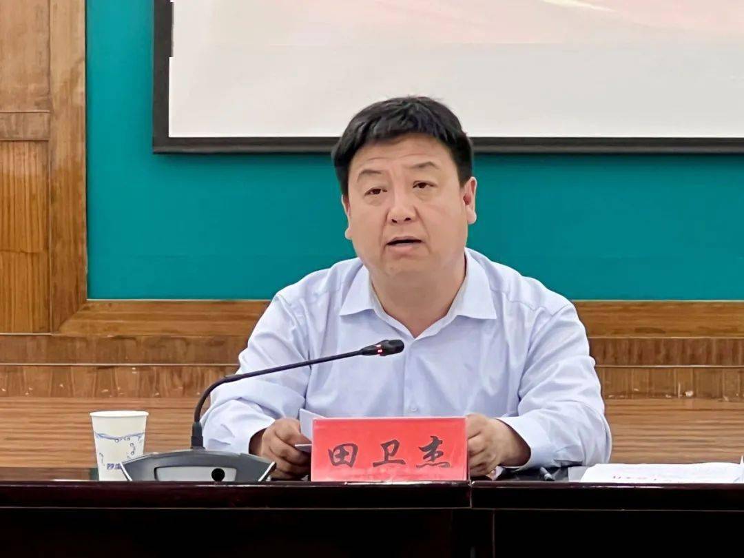 基层动态丨洛宁县总工会召开庆五一劳模座谈会