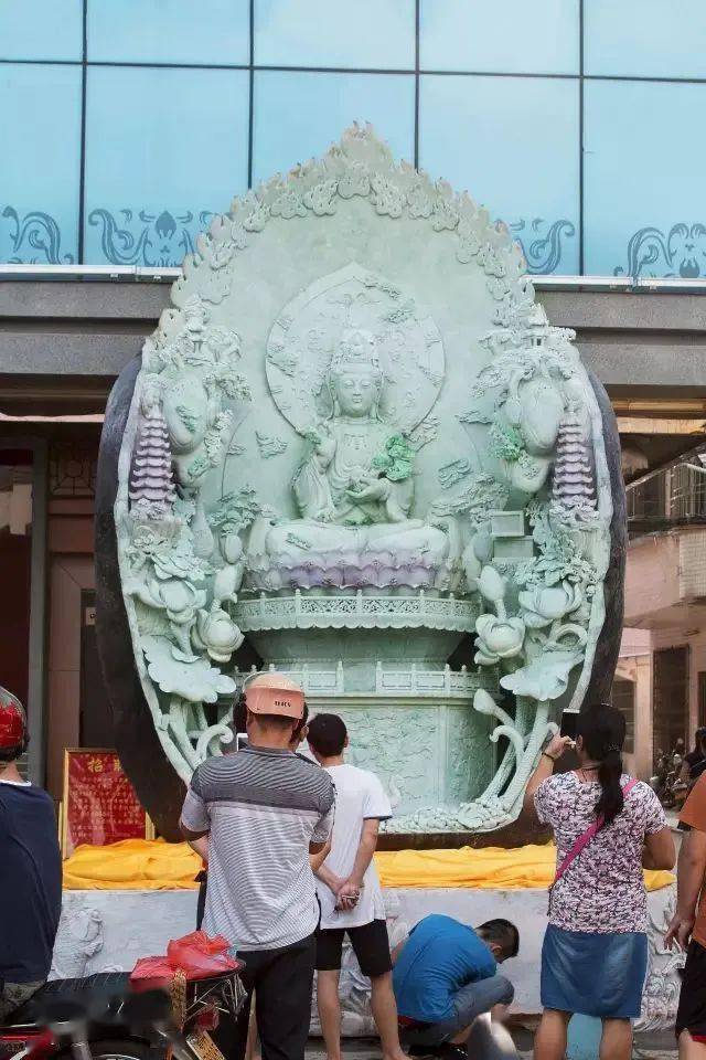 全球超豪的3件翡翠巨作,长啥样?细看更惊艳_玉石_观音_世界