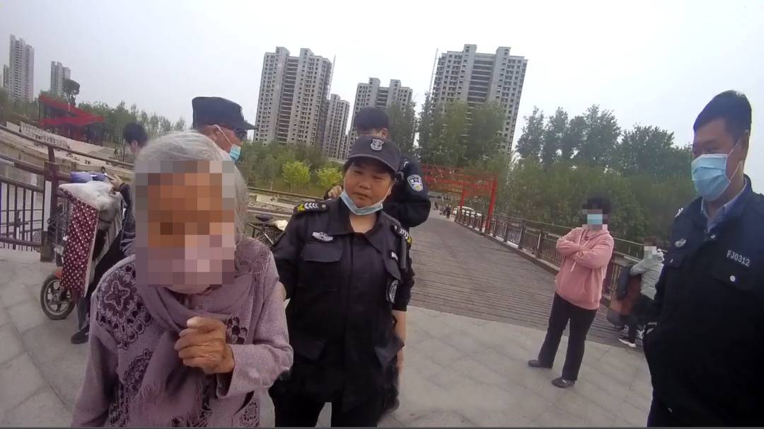 【能力作风建设年】八旬老人不慎走失 民警助其找到家人王博陈先生寻找 4537