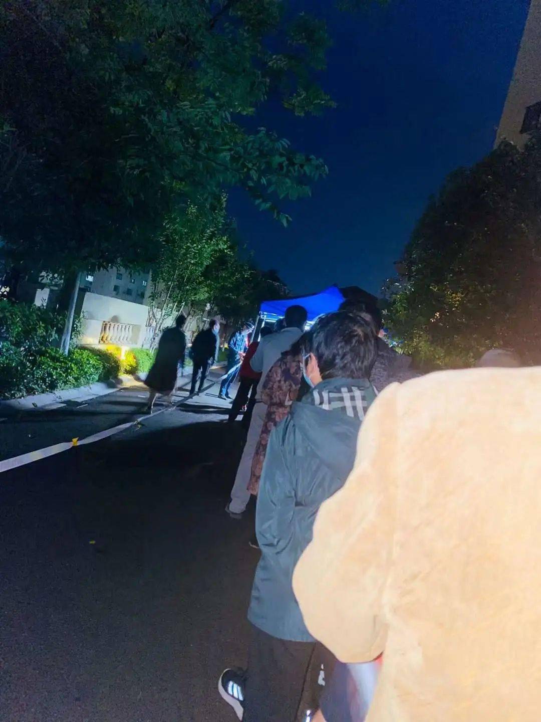 4月28日-4月30日,天台全县市民务必配合做好全员核酸筛查,排队期间