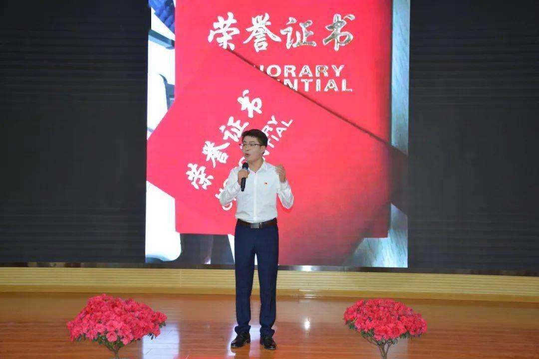 临夏县韩集初级中学举办凝聚教育情怀重塑教育理想教师演讲比赛