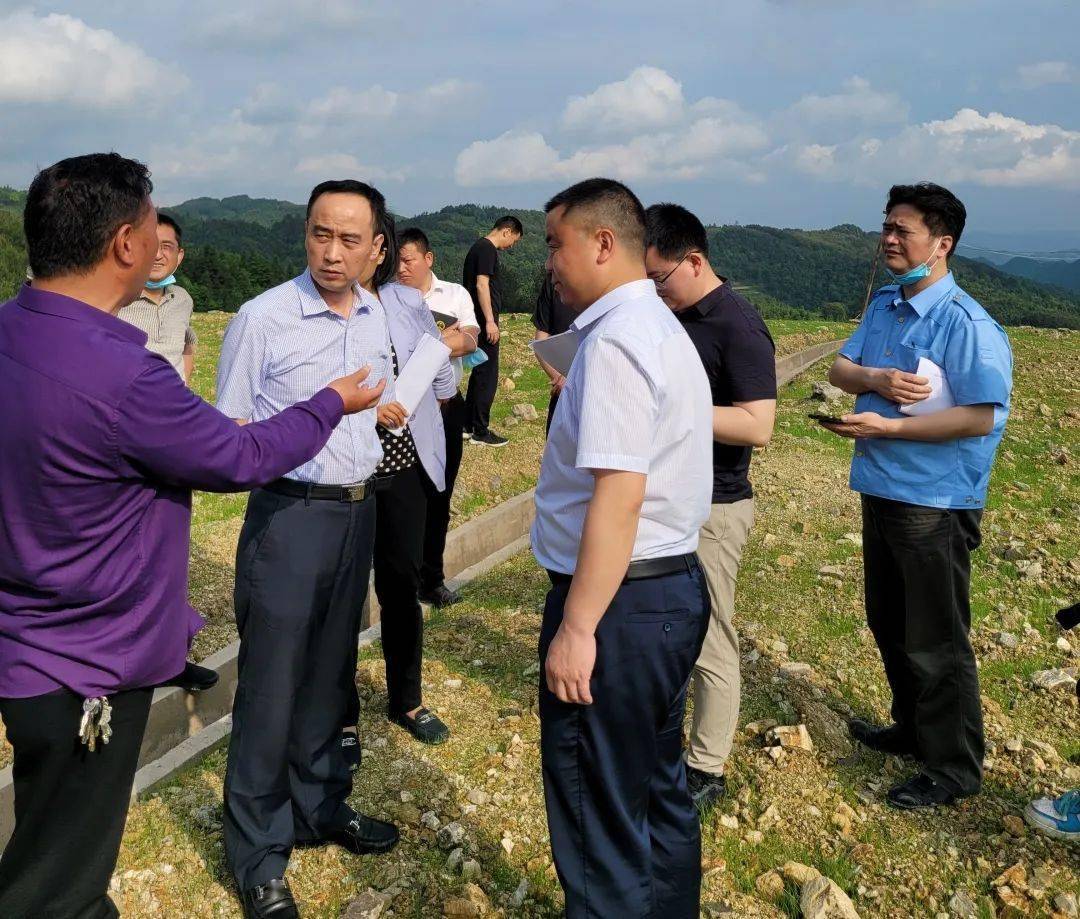 在晨地锰业尾矿库,唐浩然详