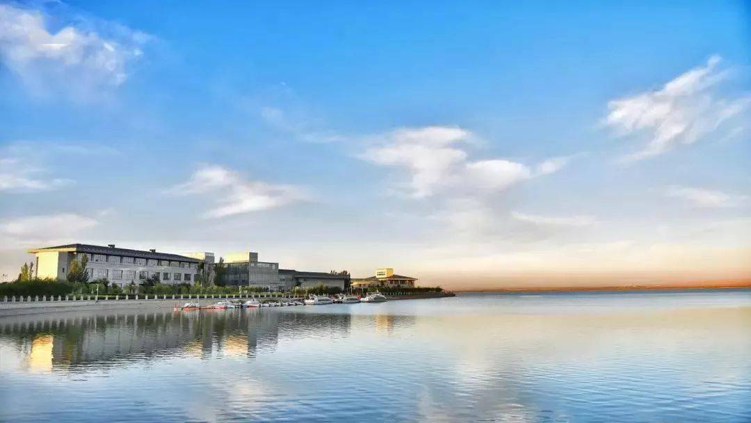 乌海湖旅游攻略1,自助游线路市区内乘坐6路公交车内蒙古工业大学乌海