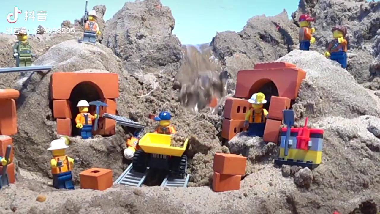 乐高玩具洪水引发泥石流模型益智玩具创意