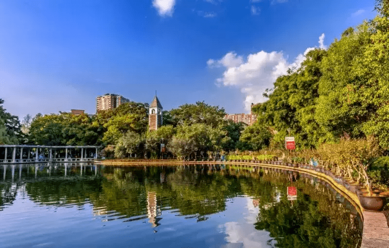 昆明螺峰山图片