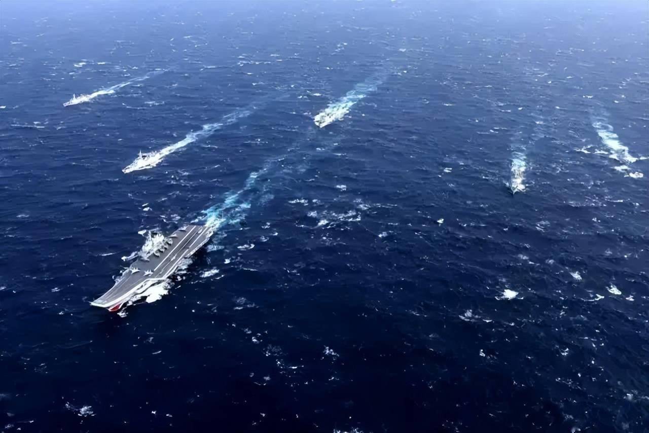 最大规模辽宁号航母编队奔赴西太 作战能力显著增强