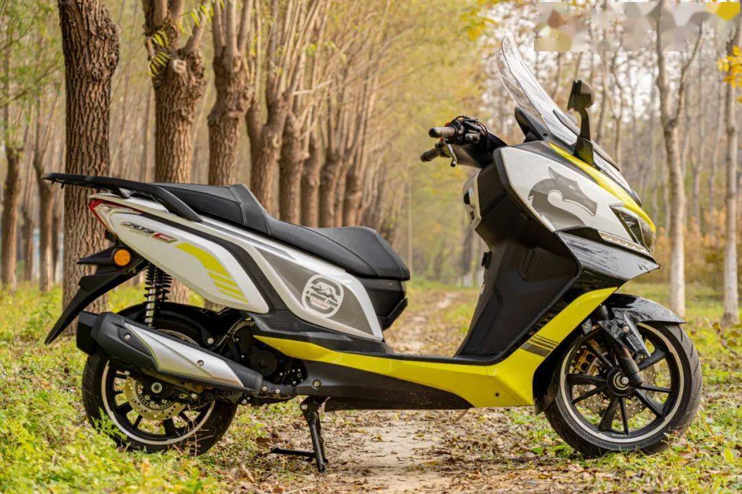 2万内250踏板性价比之王:比亚乔x7的热点和竞品分析