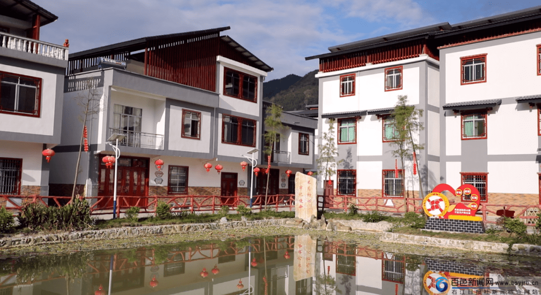 砂糖橘喜获丰收,百坭村村民笑容满面."百坭村的村民永远感谢黄文秀!