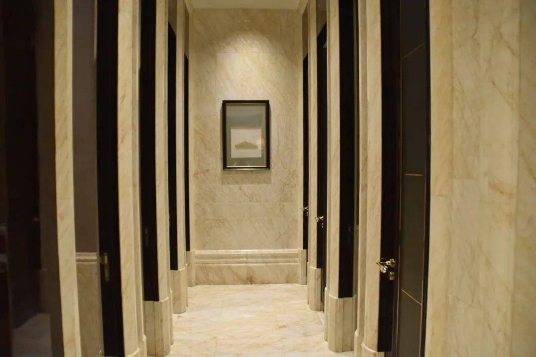 五星级酒店里的大理石装饰长啥样?让你大开眼界!_大堂_地面_白玉