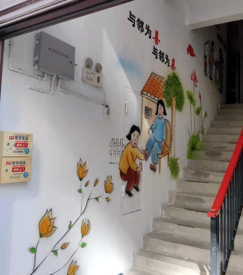 "逆生长"!_楼道_社区_馨塘