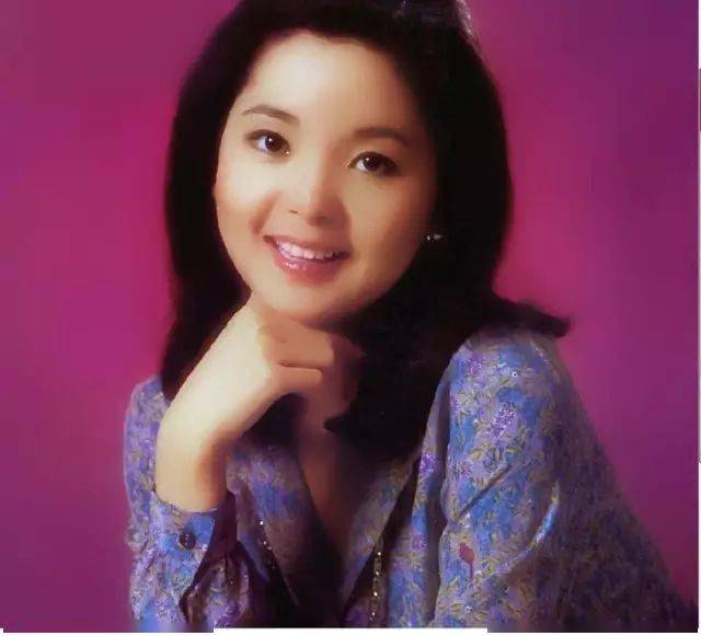 《桃源忆故人·玉楼深锁薄情种》【宋】秦观玉楼深锁薄情种,清夜悠悠