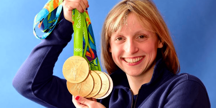 世界泳坛天才少女莱德基成功离不开刻苦训练