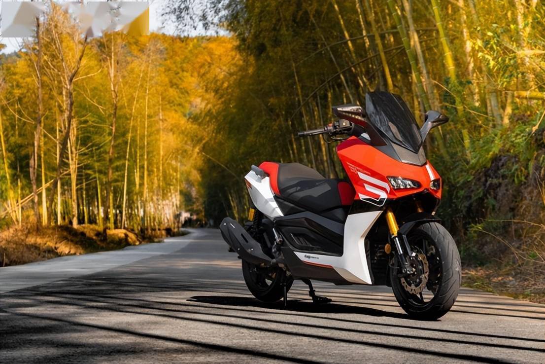 台荣发布最新300cc踏板,开拓者400的升级外观_搜狐汽车_搜狐网