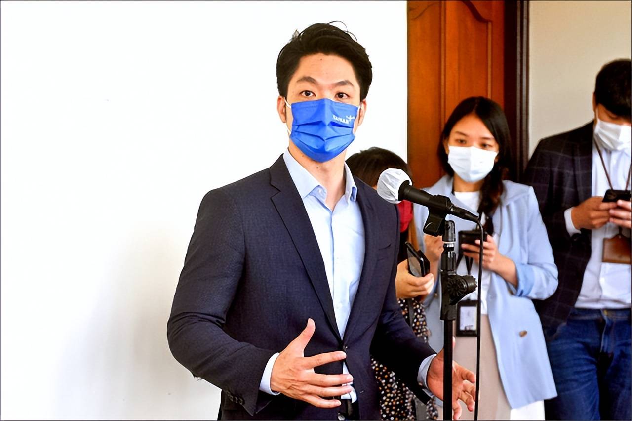 疫情大爆发冲击台北选情柯家军黄珊珊利多蒋万安找不到角色