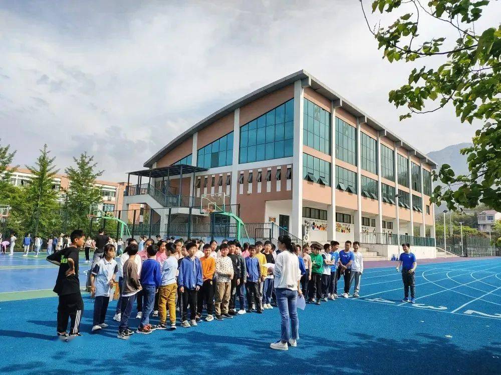区县之声双减在行动建德市梅城中心小学阳光体育魅力校园