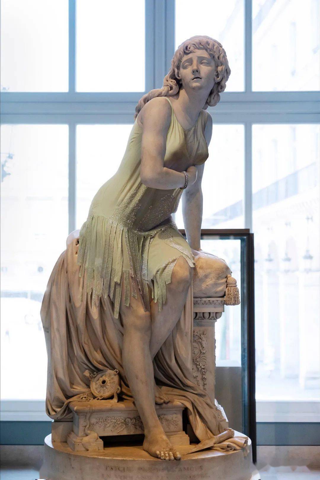 【砚外之艺】 让裸体雕塑穿上衣服,直击古典与现代的完美结合_雕像