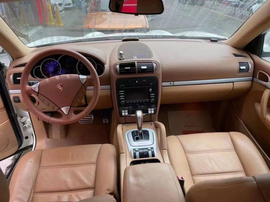 2010年保时捷卡宴48排量一手精品车