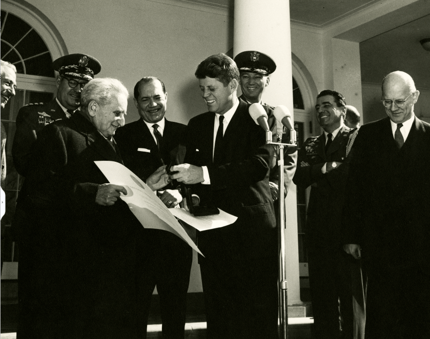 冯·卡门是谁?_钱学森_科学_国家